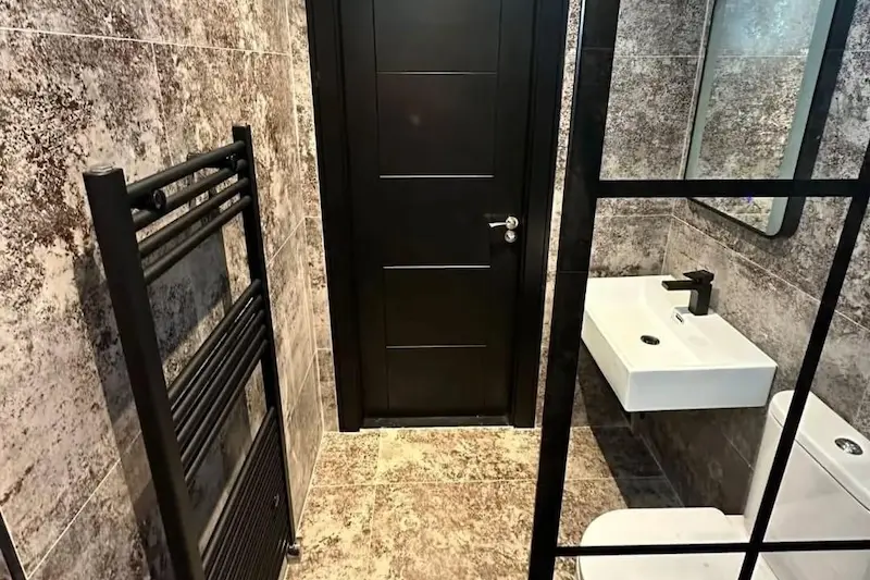 8 Benefits Of Bathroom Attic Conversions For Modern Irish Homes - The Attic Company (3)
