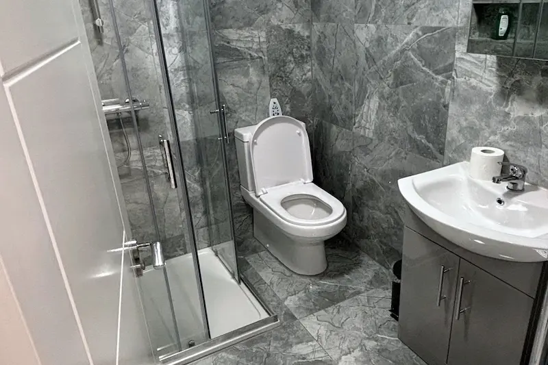 8 Benefits Of Bathroom Attic Conversions For Modern Irish Homes - The Attic Company (4)